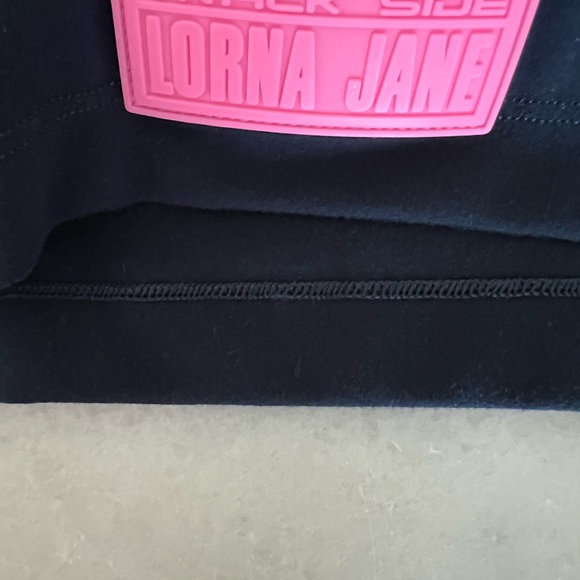 HP! 🎉💕 Lorna Jane Pace It Sports Bra - Picture 7 of 7